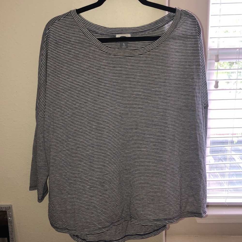 Old Navy blue & white striped long sleeve tee.
